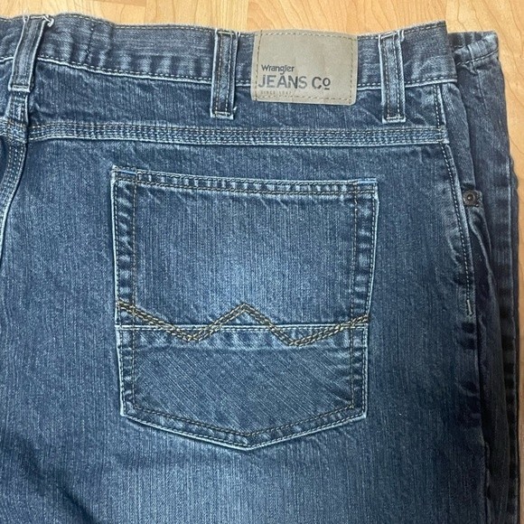 Wrangler 40 X 32 Relaxed Boot Cut Men’s Jeans - Picture 2 of 10